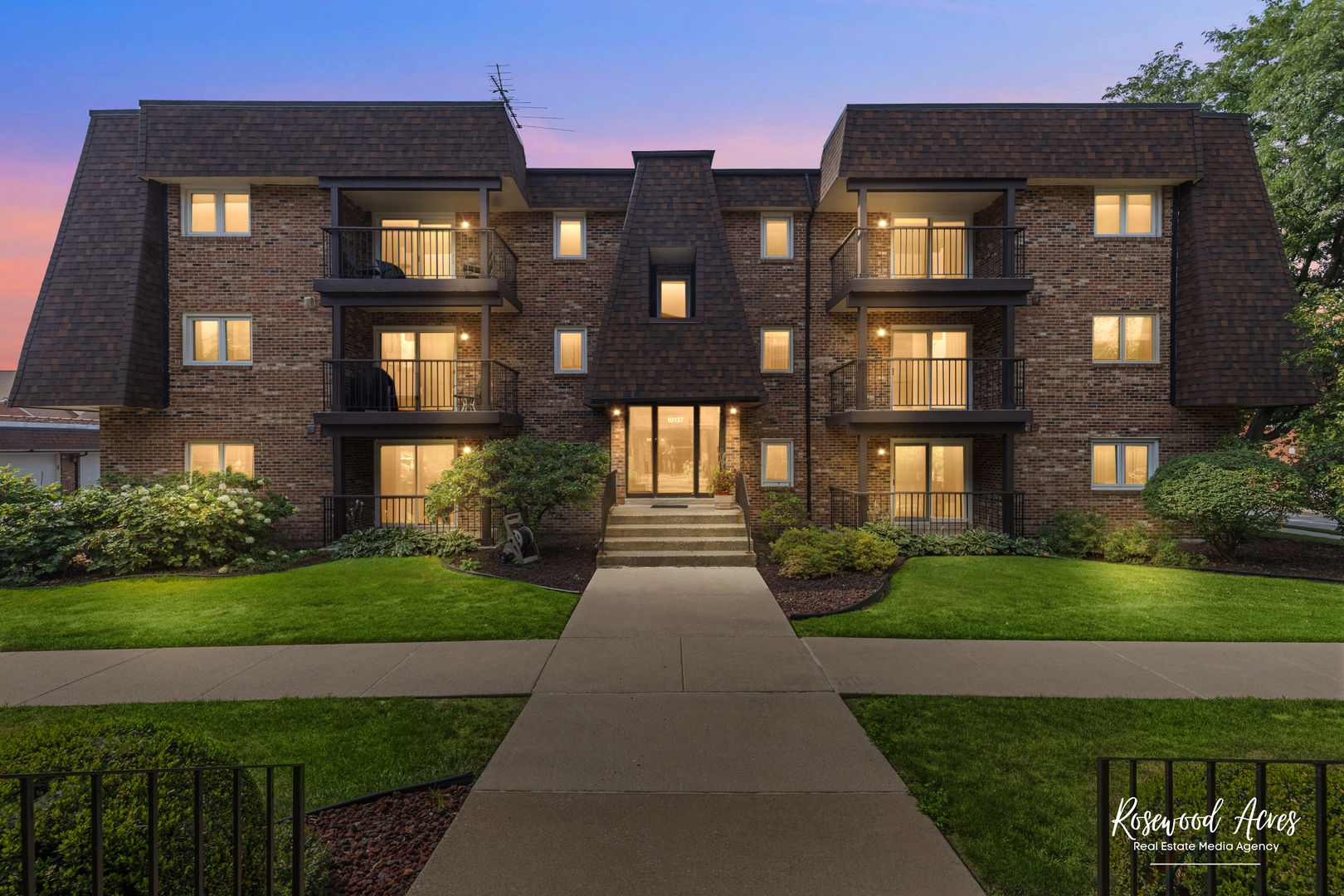 18137 Martin Avenue #1NE, Homewood, IL 60430