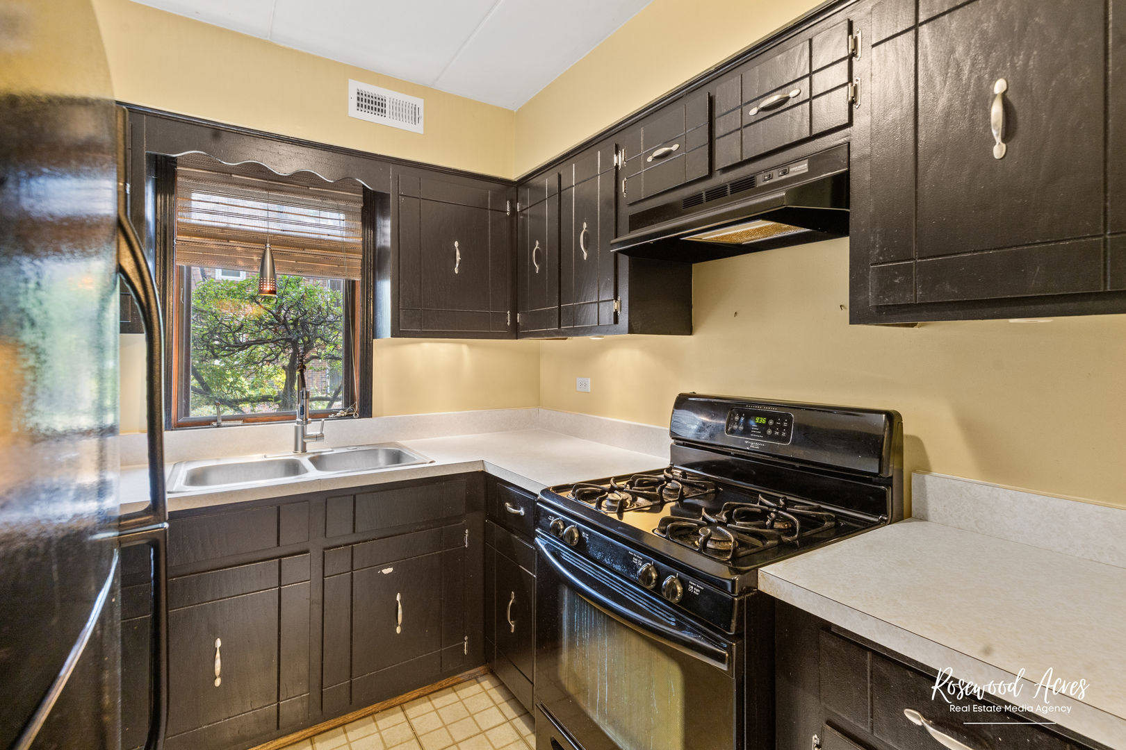 18137 Martin Avenue #1NE, Homewood, IL 60430