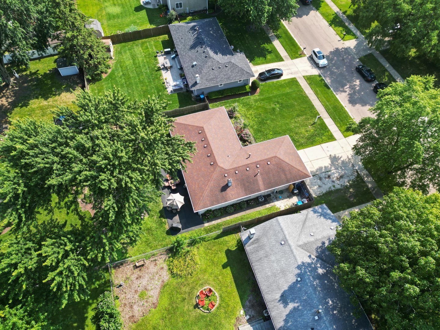 1071 Almond Drive, Aurora, IL 60506