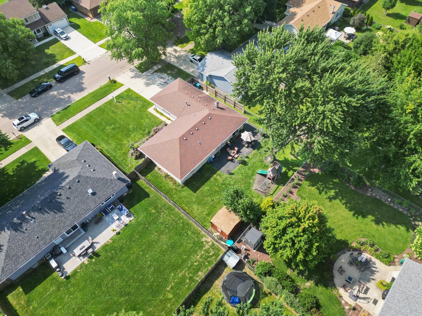 1071 Almond Drive, Aurora, IL 60506