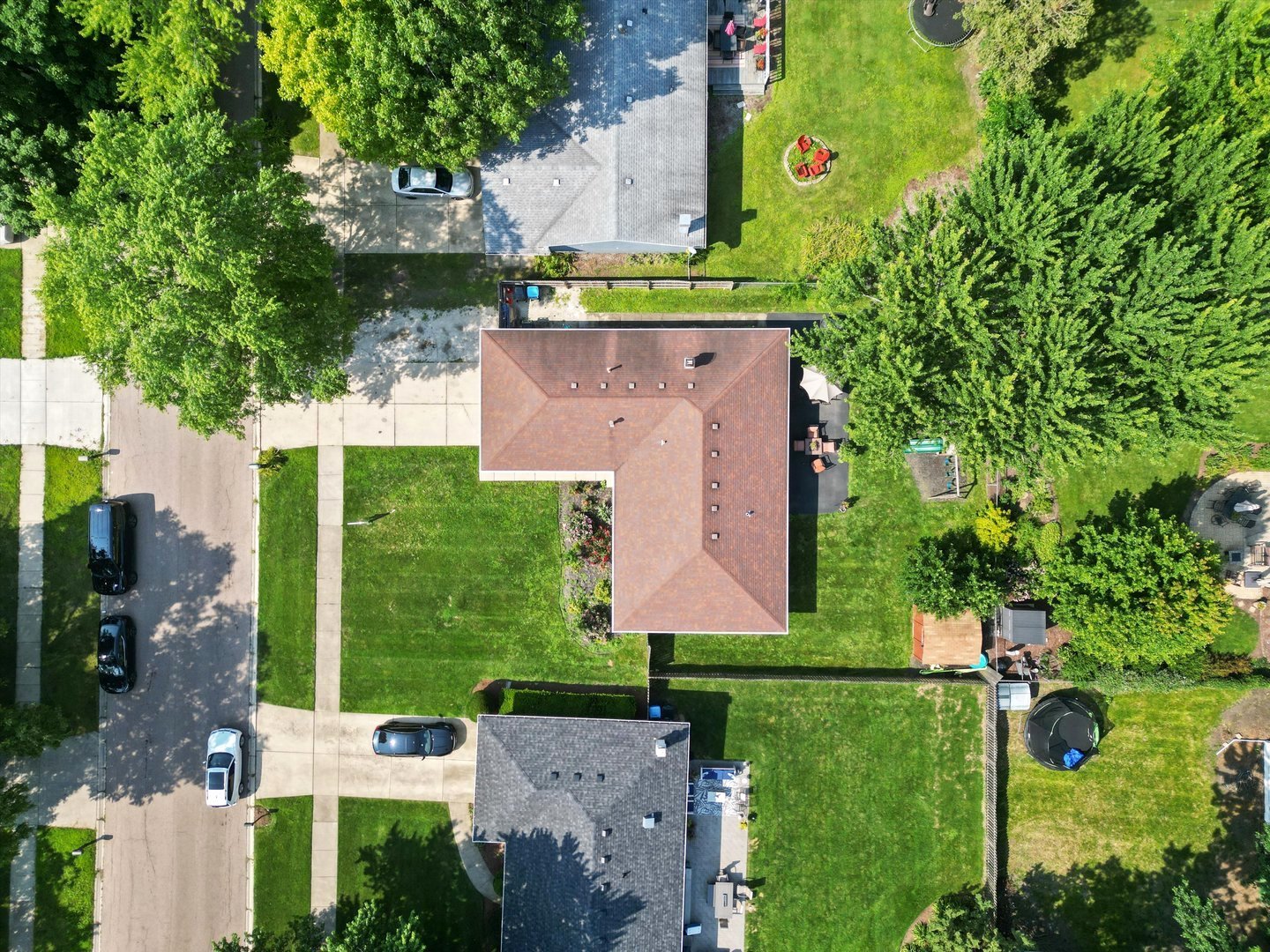 1071 Almond Drive, Aurora, IL 60506