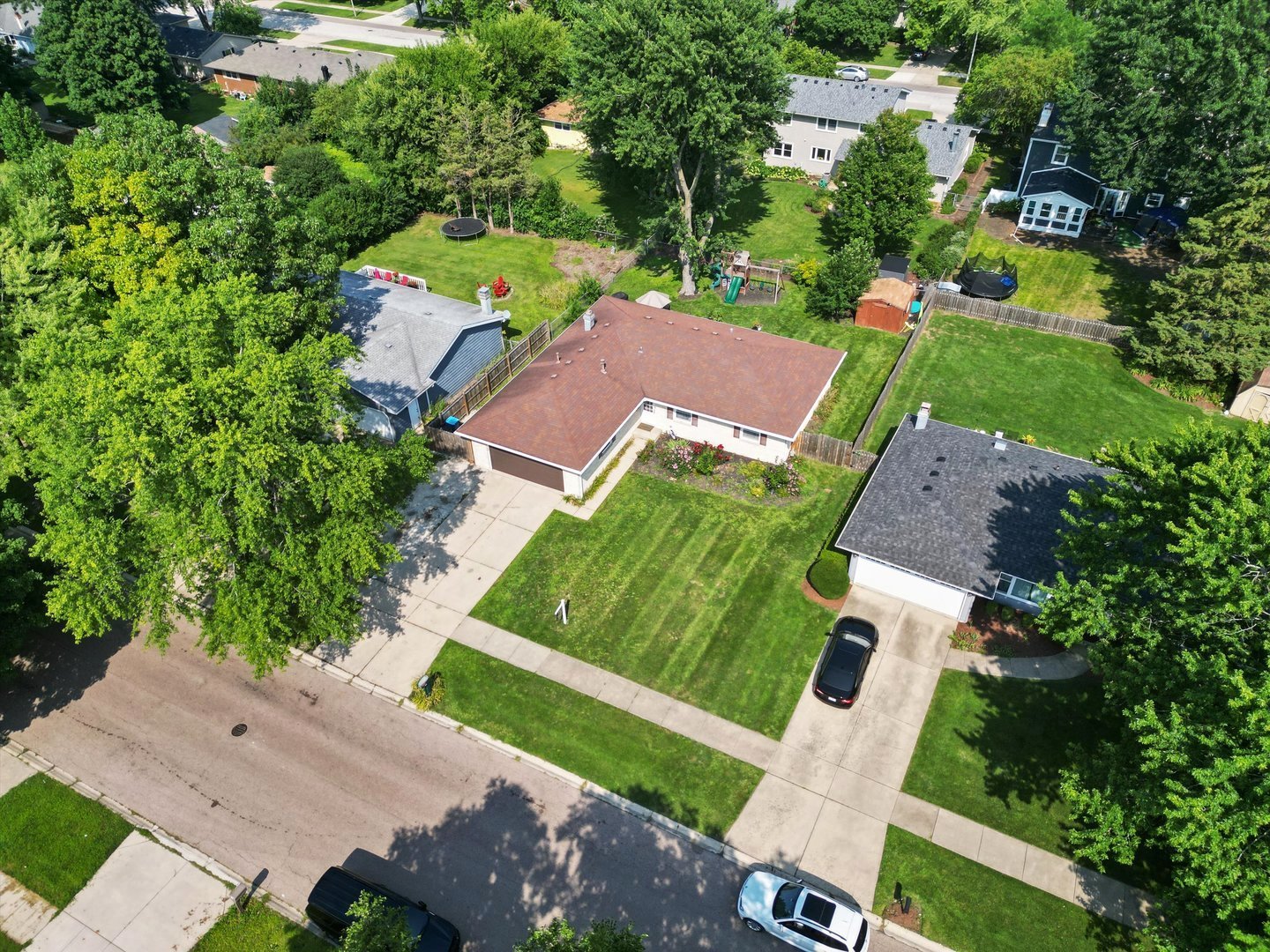 1071 Almond Drive, Aurora, IL 60506