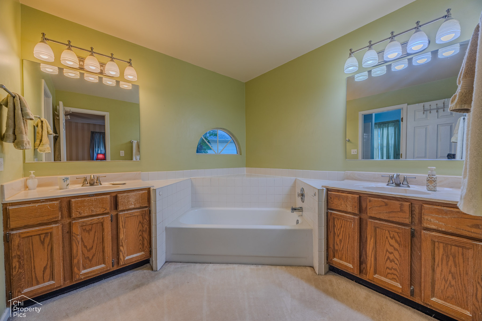 1021 Blue Ridge Parkway, Algonquin, IL 60102