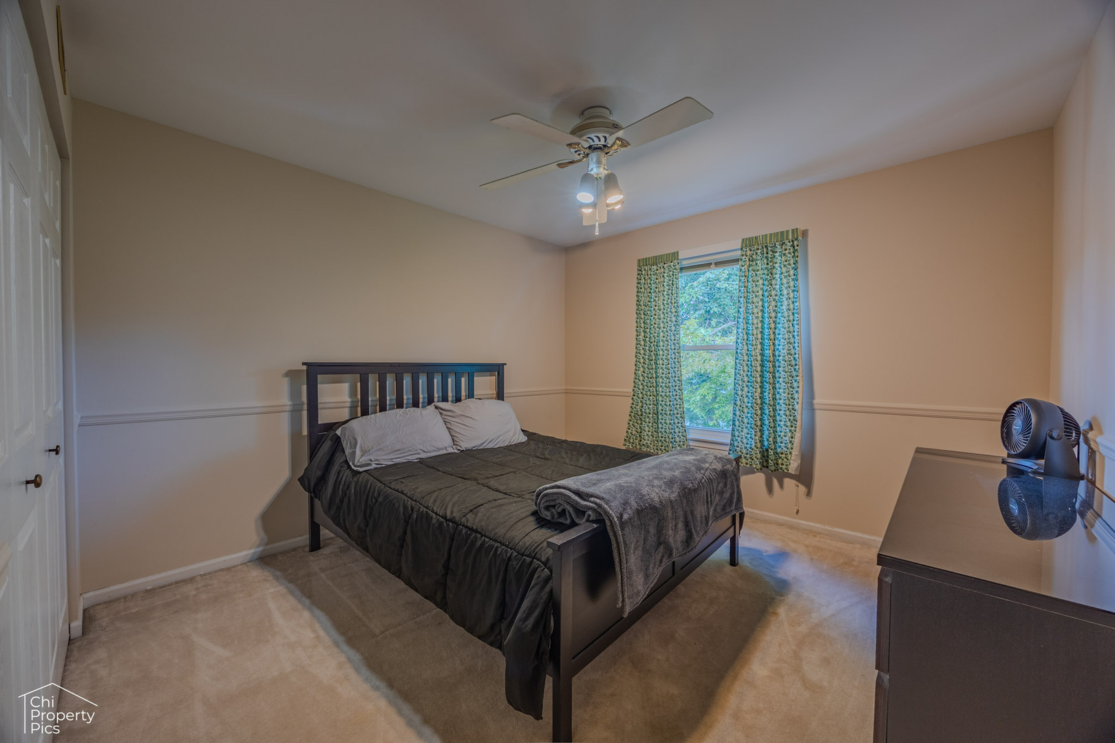 1021 Blue Ridge Parkway, Algonquin, IL 60102