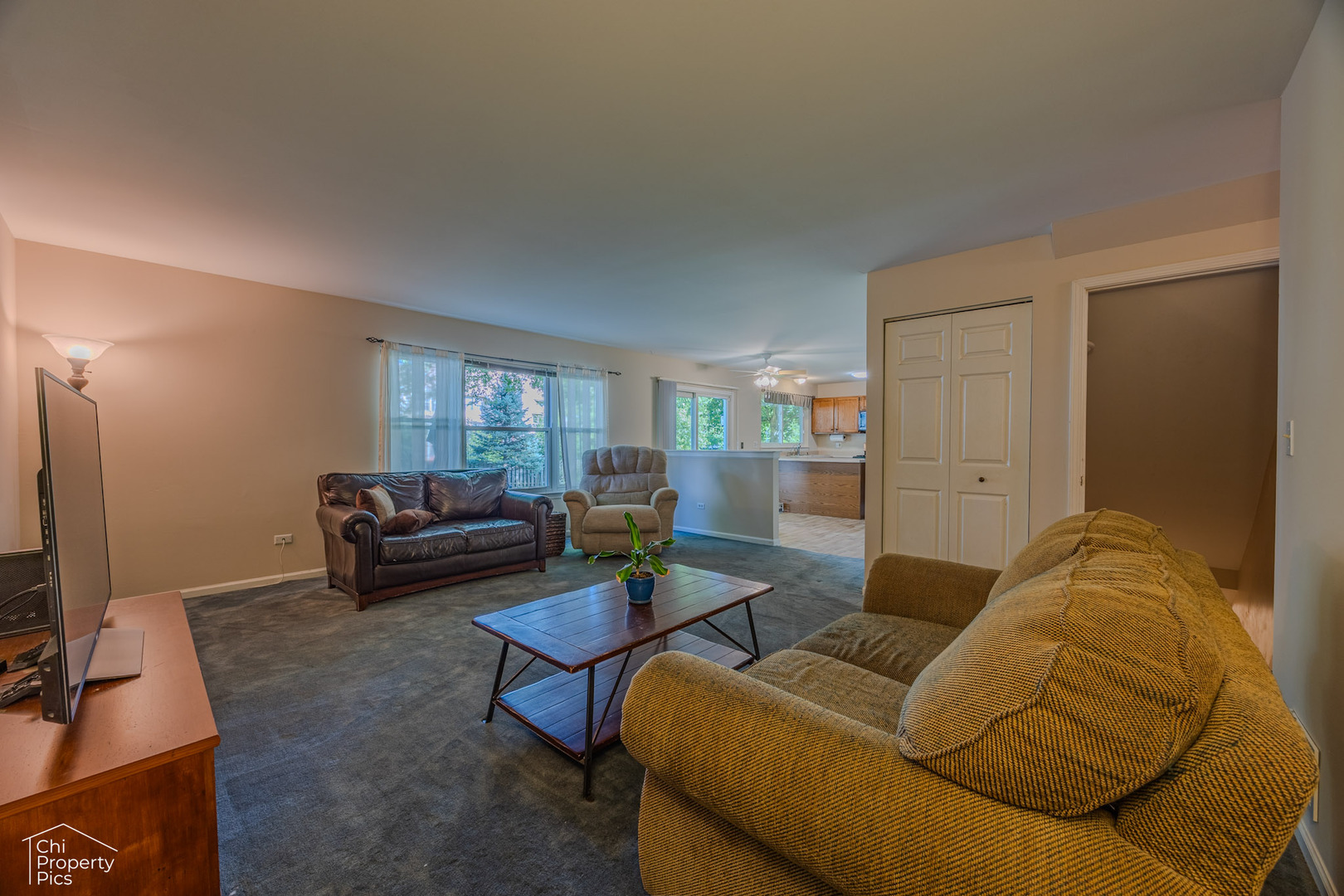 1021 Blue Ridge Parkway, Algonquin, IL 60102