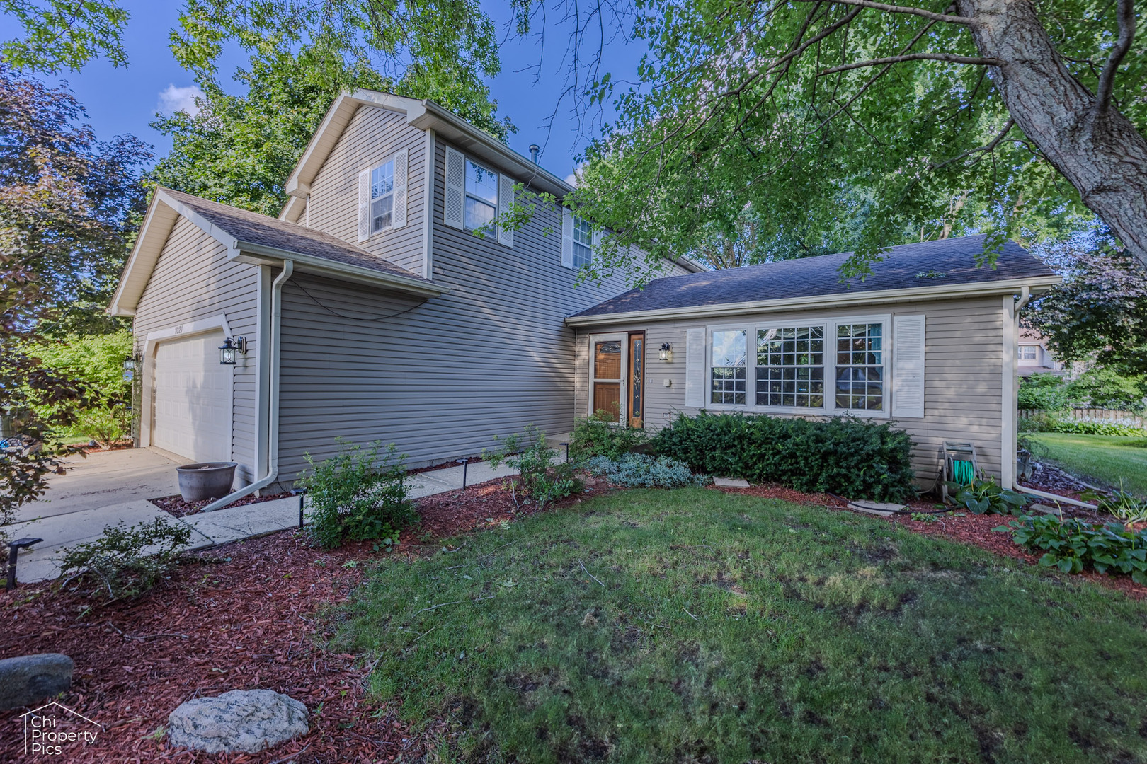 1021 Blue Ridge Parkway, Algonquin, IL 60102