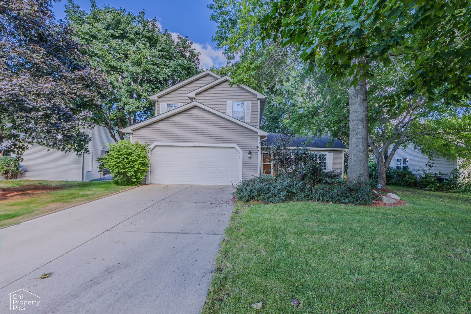 1021 Blue Ridge Parkway, Algonquin, IL 60102