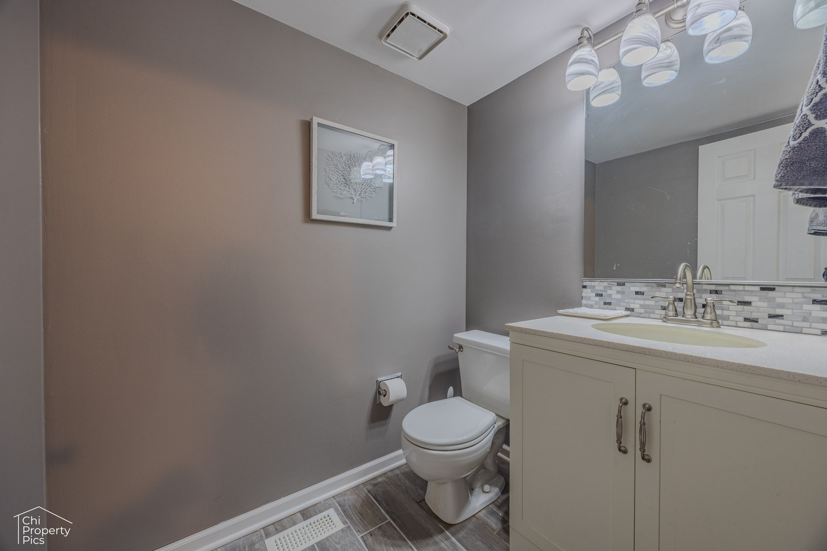 1021 Blue Ridge Parkway, Algonquin, IL 60102