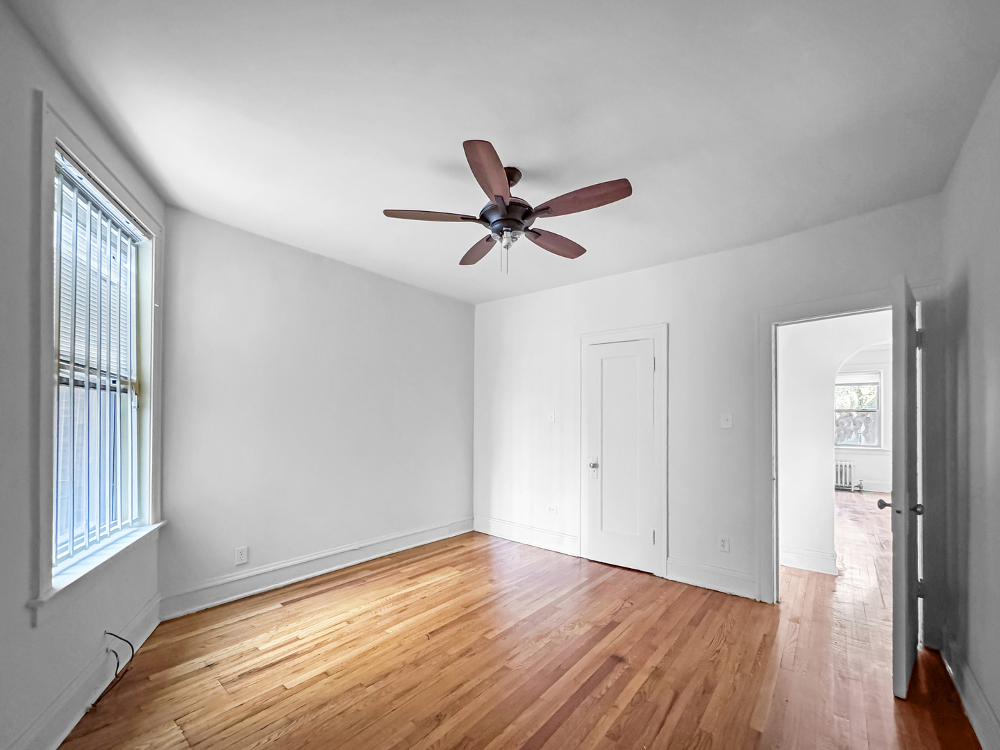8234 S Ingleside Avenue, Chicago, IL 60619