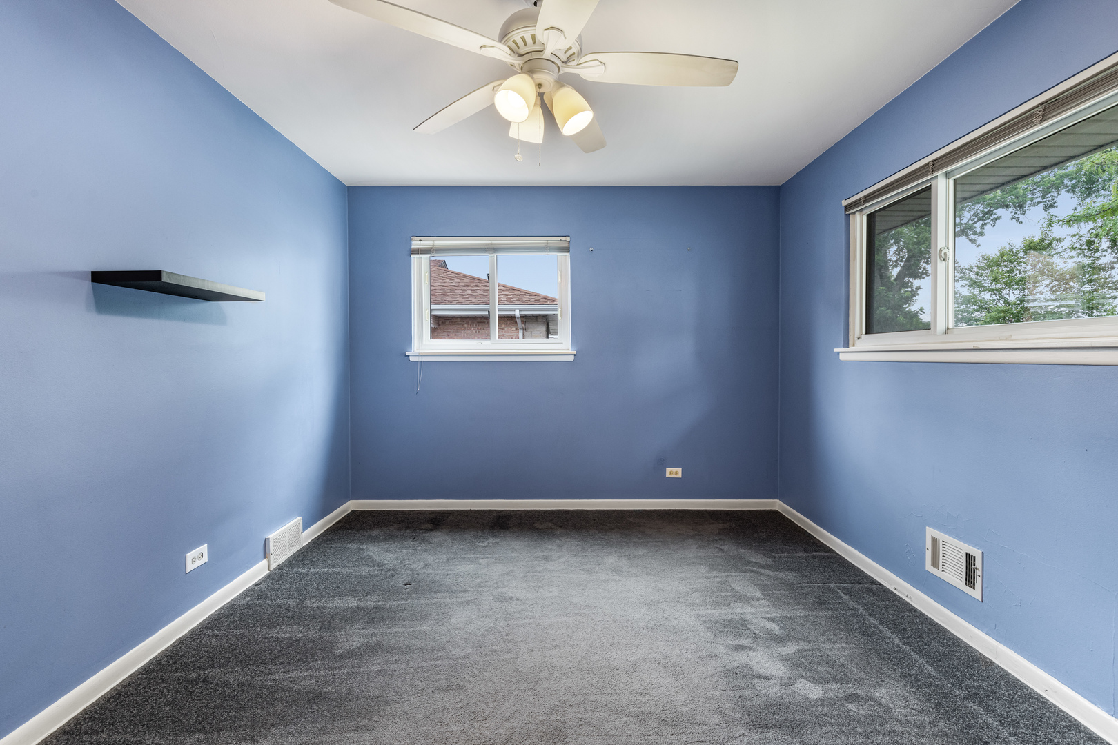 7226 W GREENLEAF Street, Niles, IL 60714