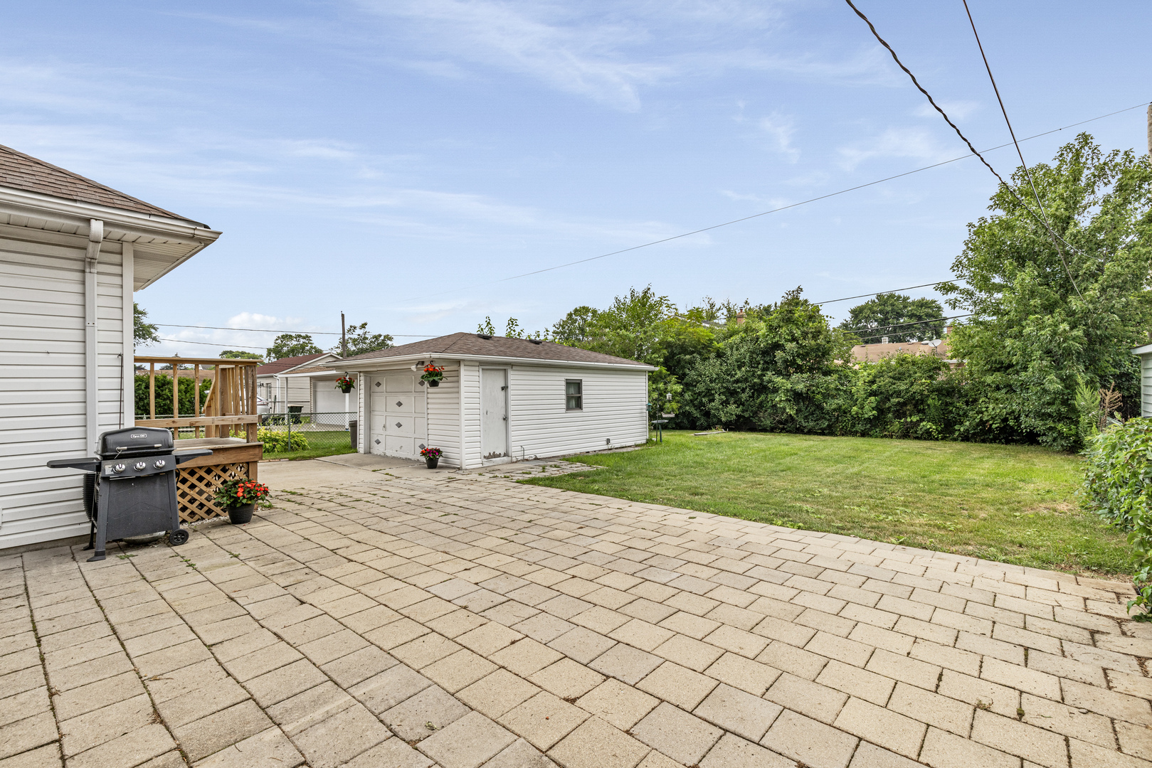 7226 W GREENLEAF Street, Niles, IL 60714