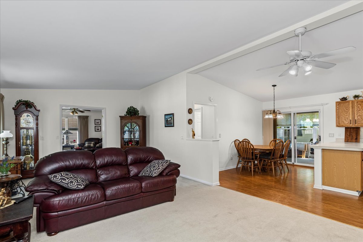 1504 Victory Lane, Grayslake, IL 60030