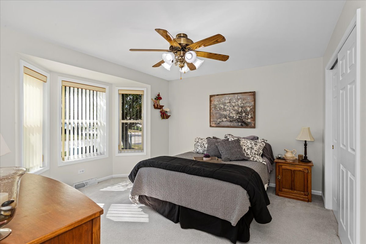 1504 Victory Lane, Grayslake, IL 60030