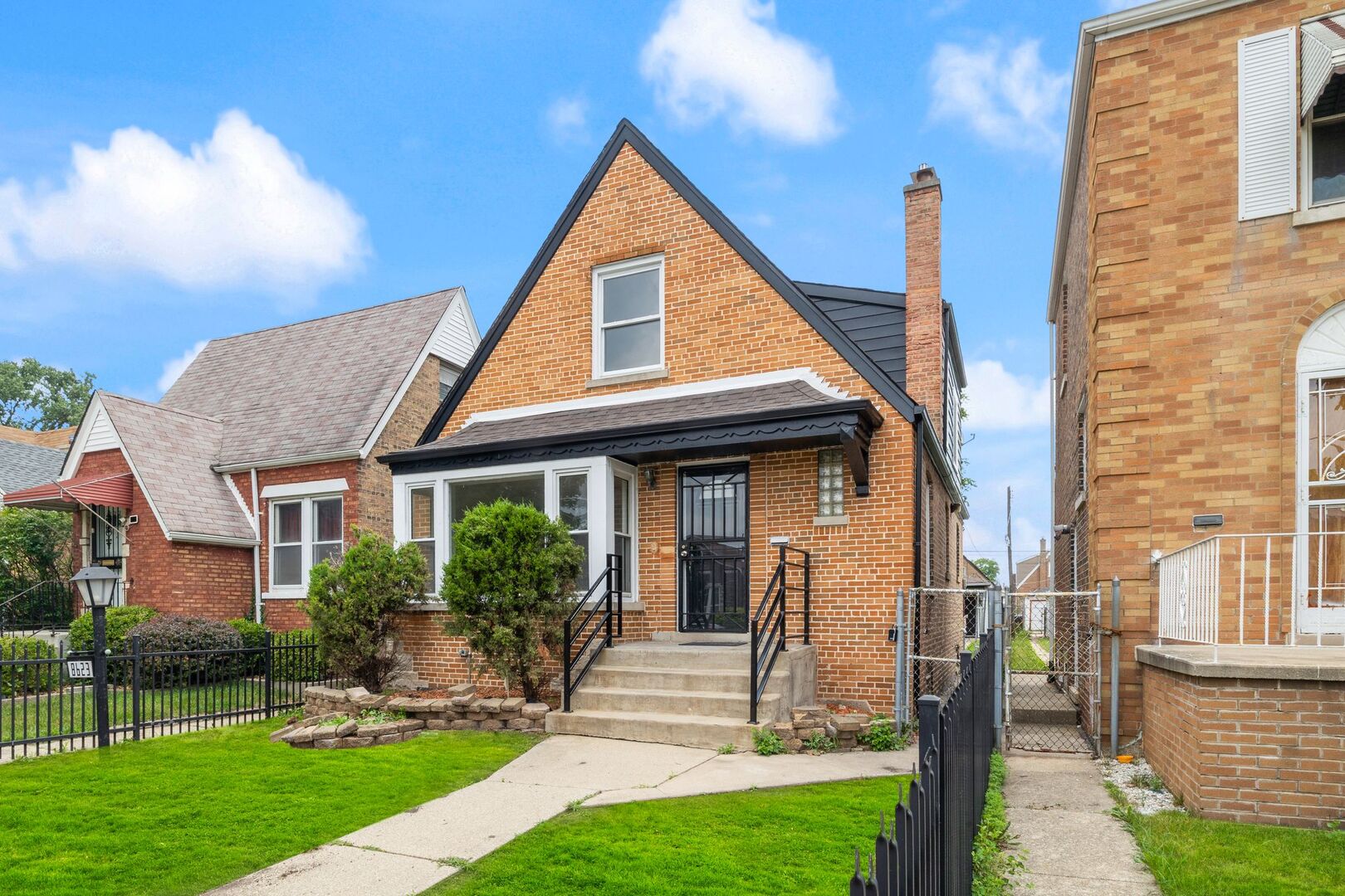 8623 S Prairie Avenue, Chicago, IL 60619