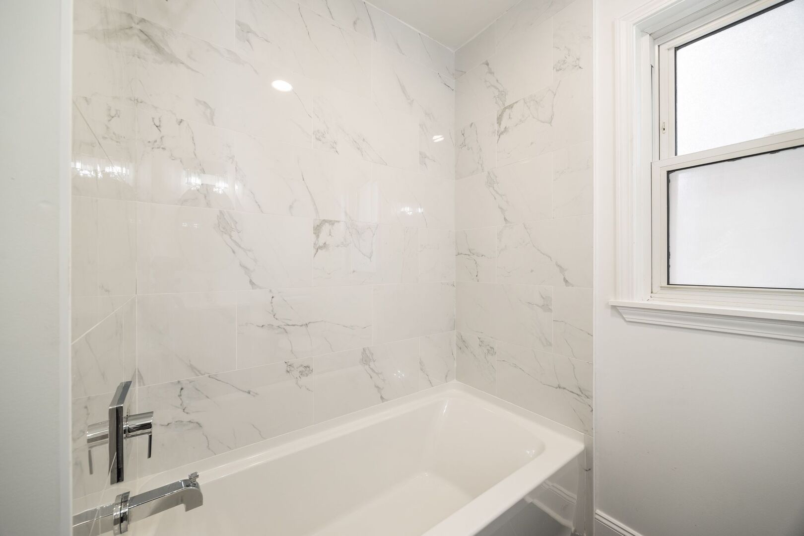 8623 S Prairie Avenue, Chicago, IL 60619