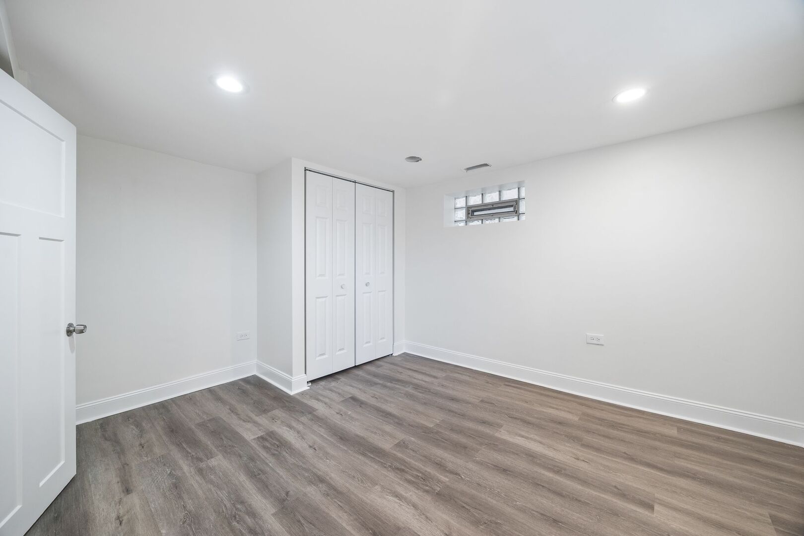 8623 S Prairie Avenue, Chicago, IL 60619