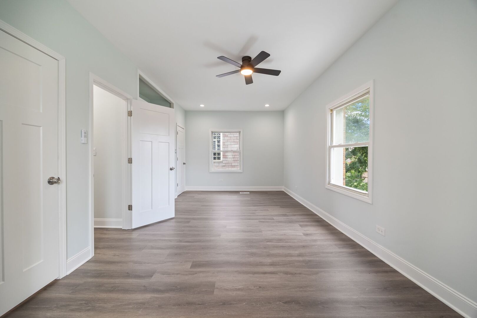 8623 S Prairie Avenue, Chicago, IL 60619