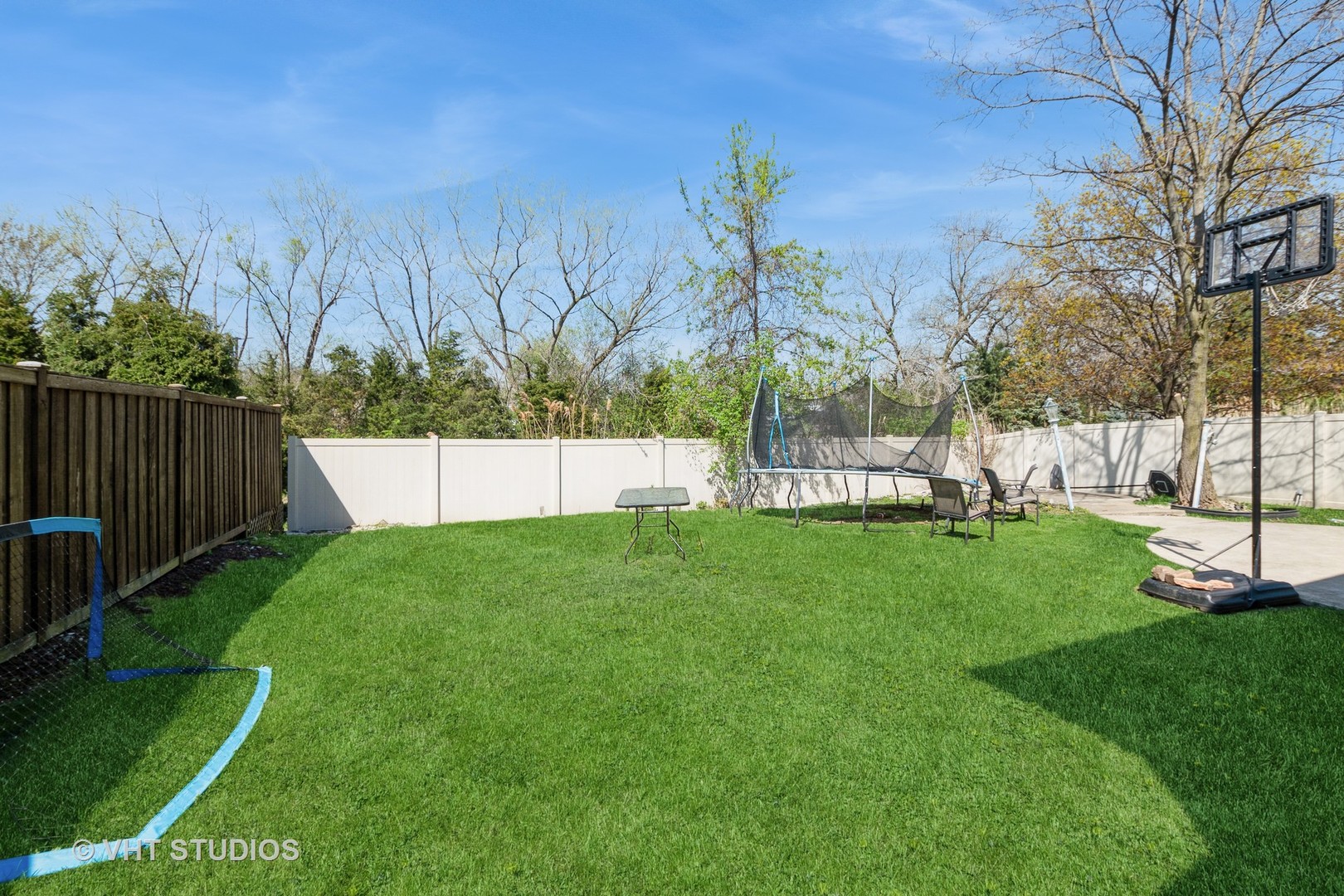 8036 S Fawn Trail, Justice, IL 60458