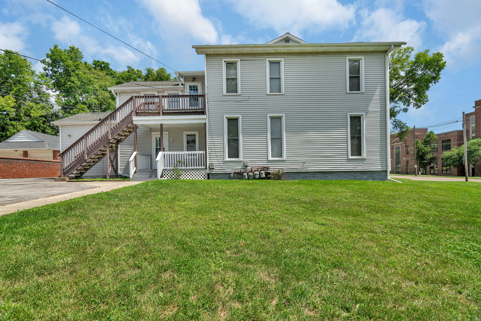 304/306 E Main Street, Ottawa, IL 61350