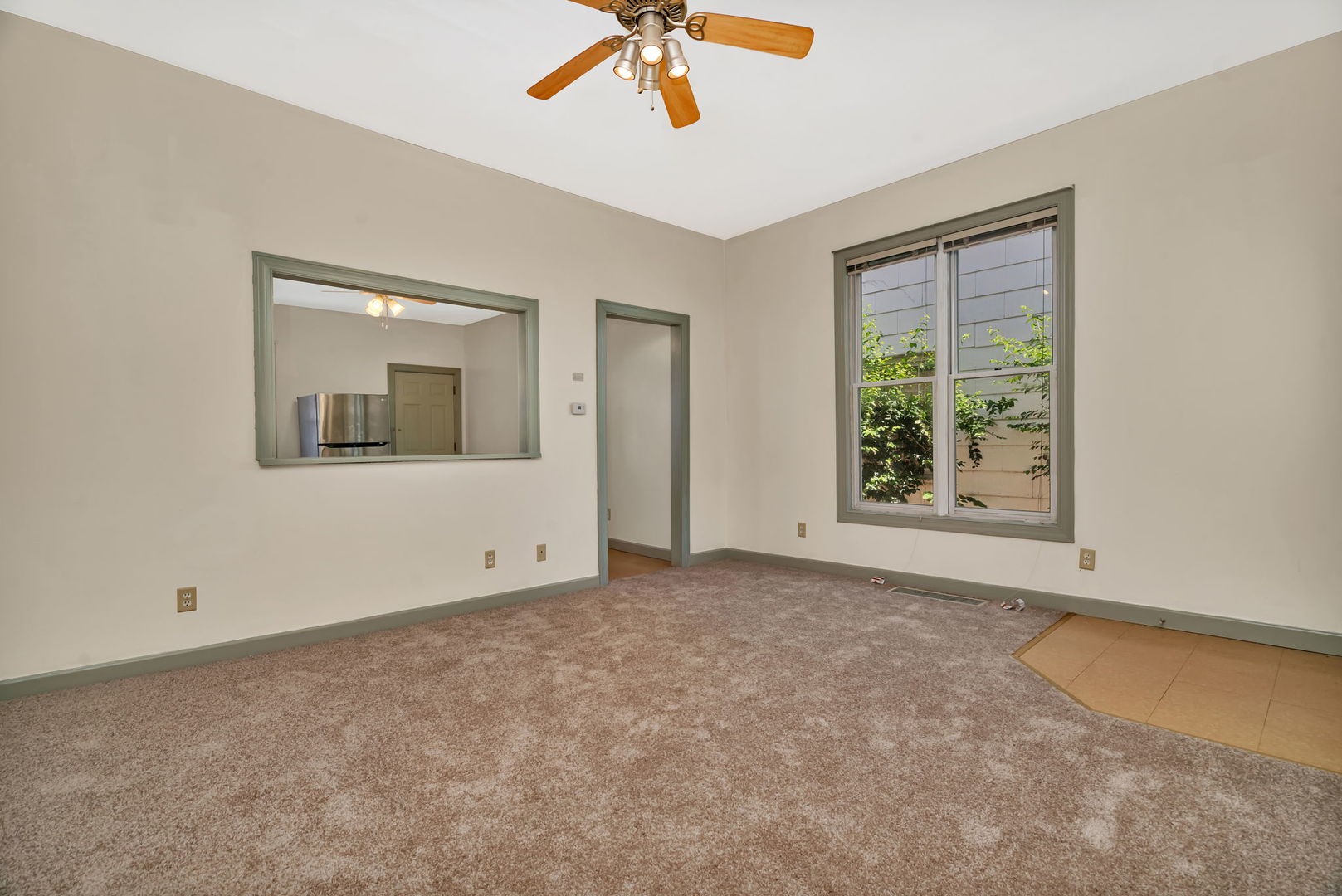 304/306 E Main Street, Ottawa, IL 61350