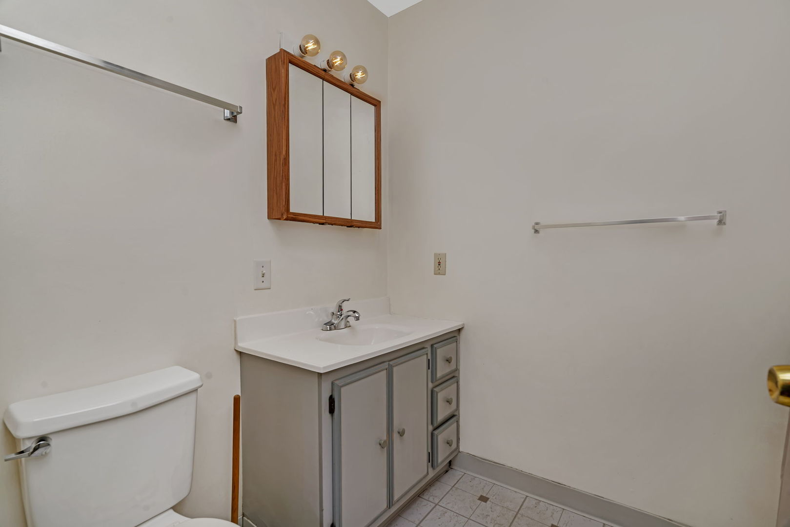 304/306 E Main Street, Ottawa, IL 61350