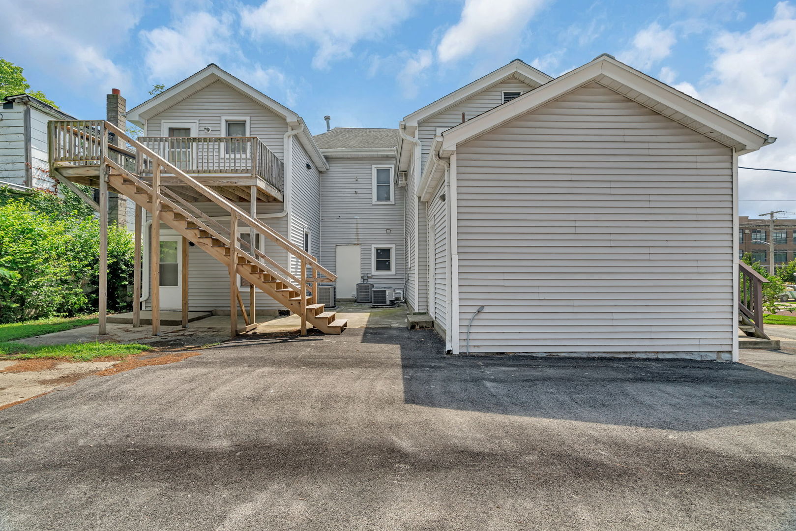 304/306 E Main Street, Ottawa, IL 61350