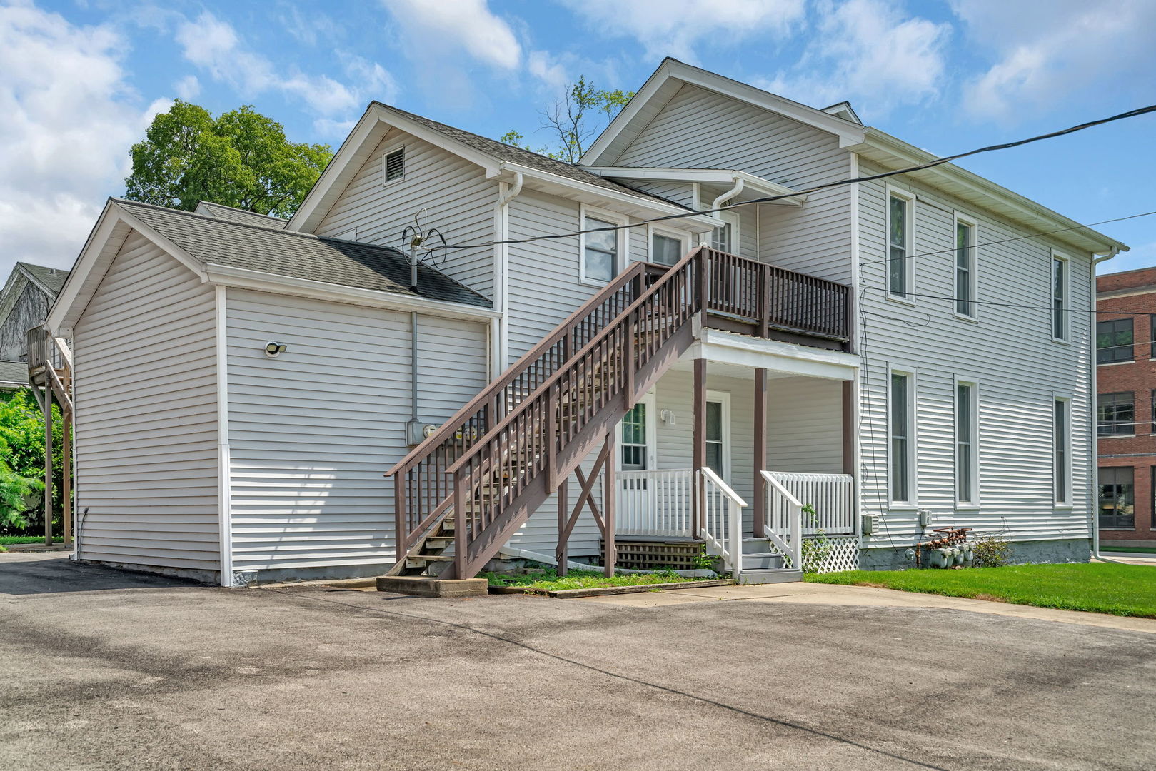 304/306 E Main Street, Ottawa, IL 61350