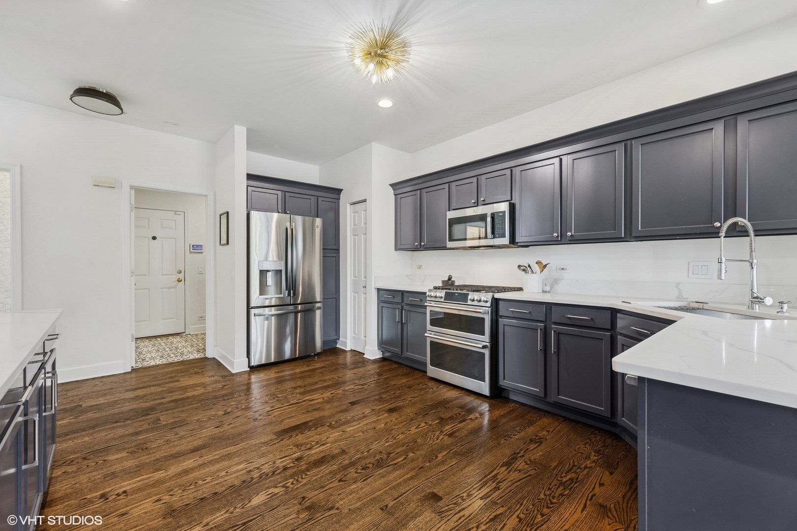 253 WESTMINSTER Drive, Bloomingdale, IL 60108