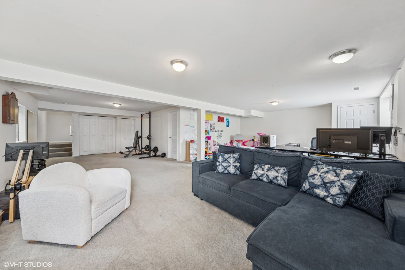 253 WESTMINSTER Drive, Bloomingdale, IL 60108