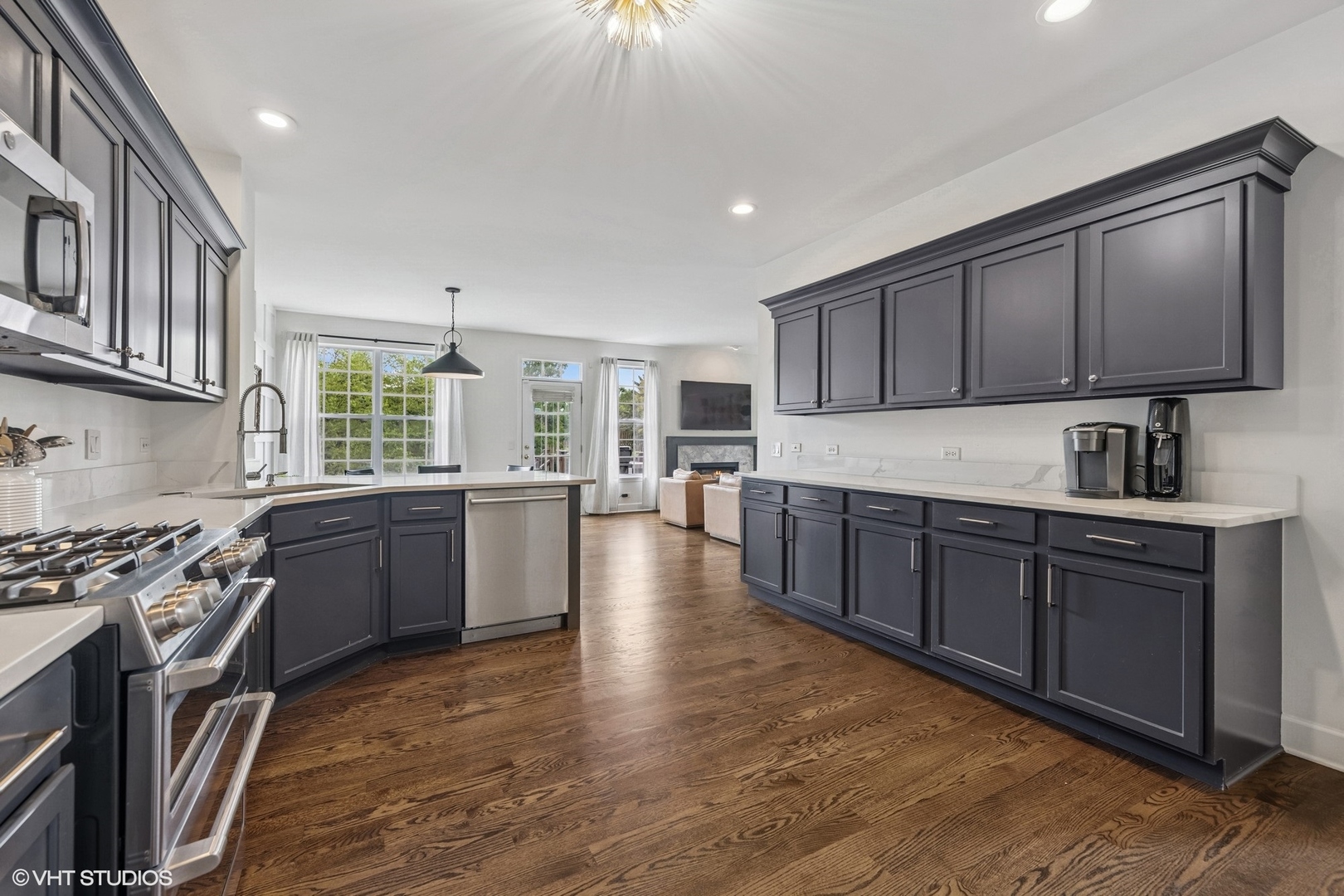 253 WESTMINSTER Drive, Bloomingdale, IL 60108