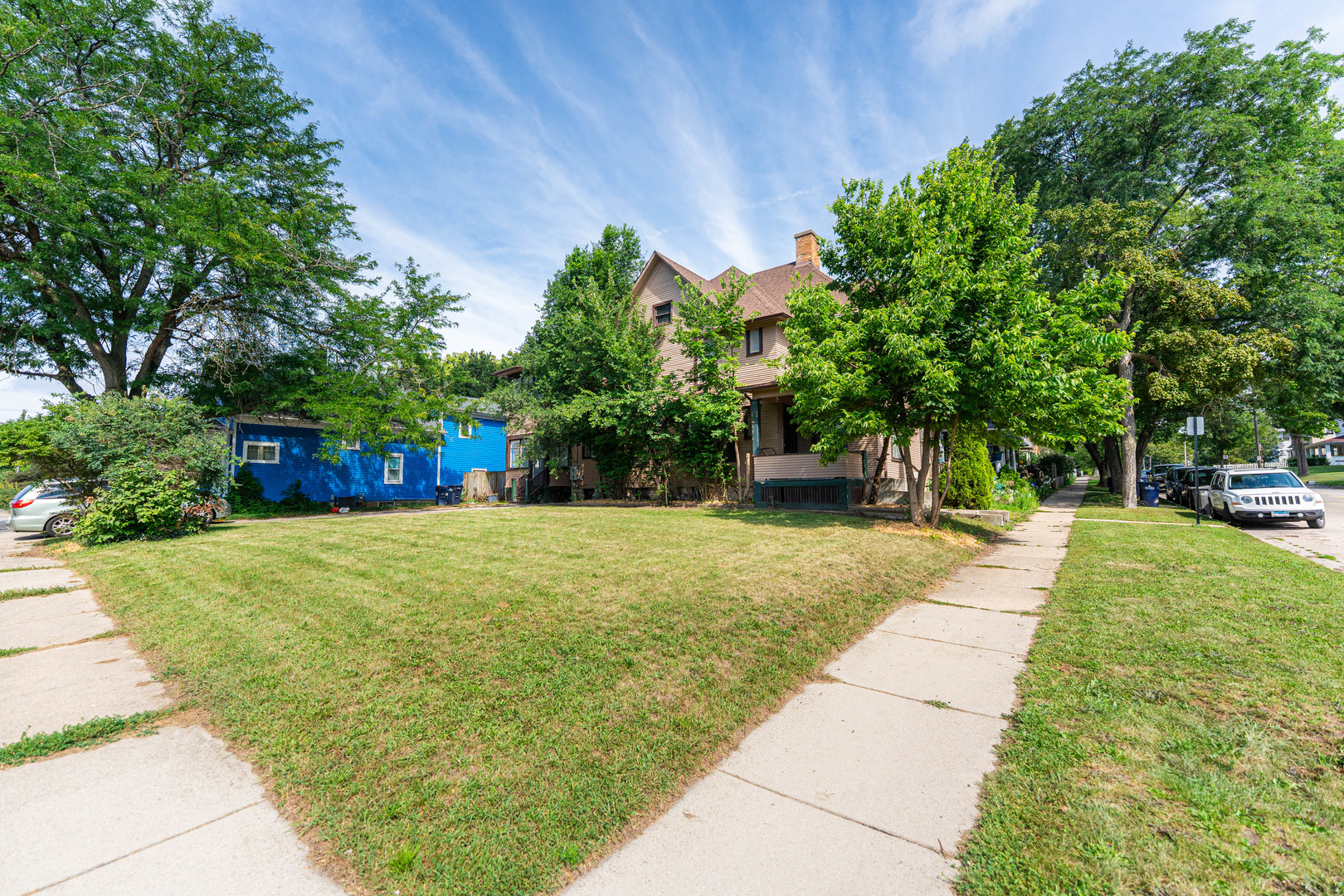 356-358 N SPRING Street, Elgin, IL 60120