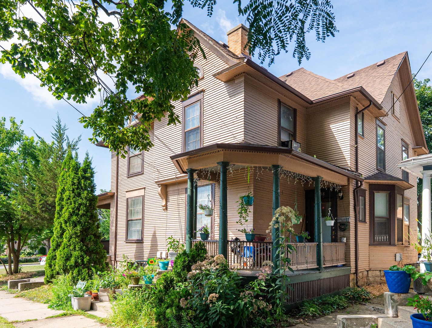 356-358 N SPRING Street, Elgin, IL 60120