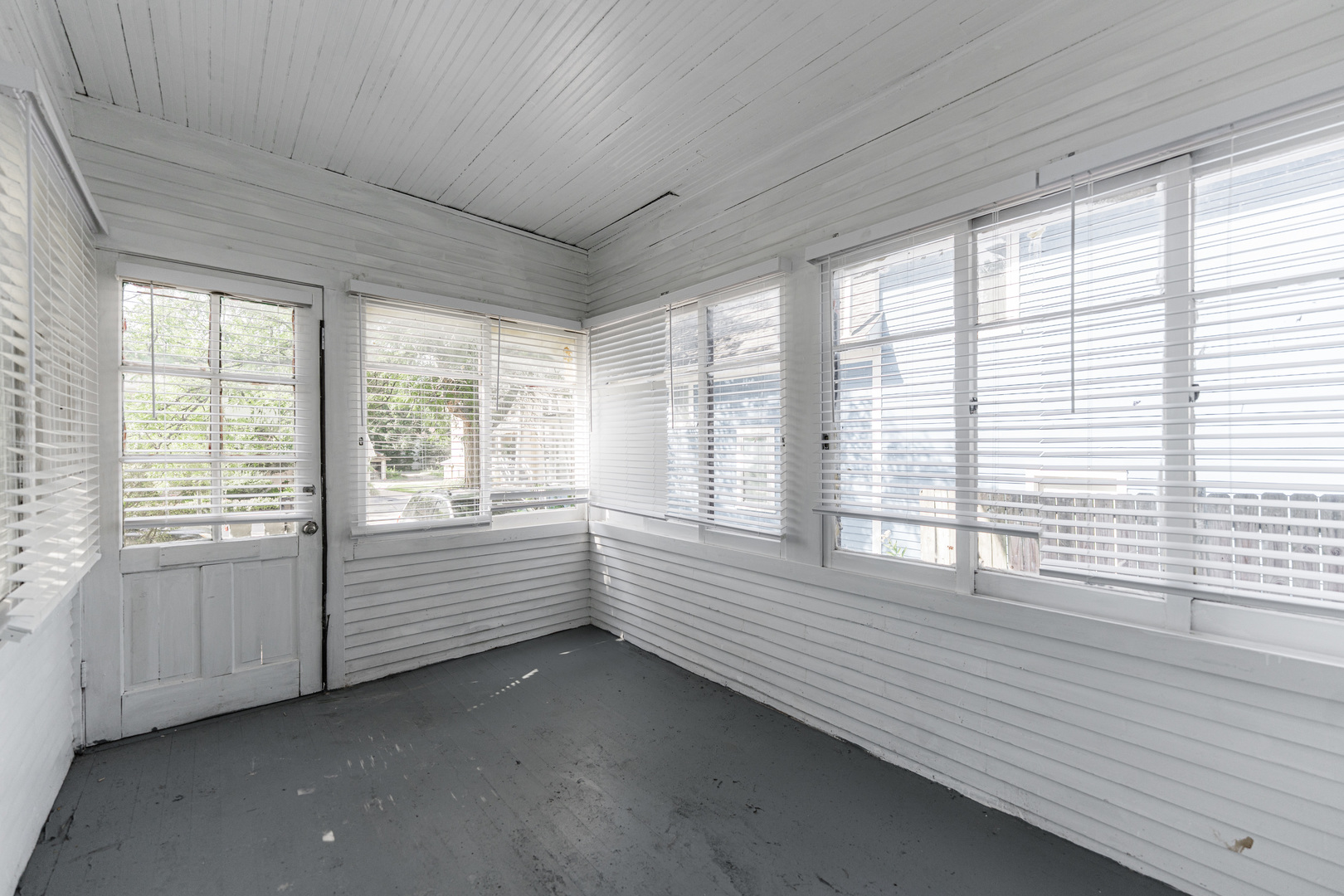356-358 N SPRING Street, Elgin, IL 60120