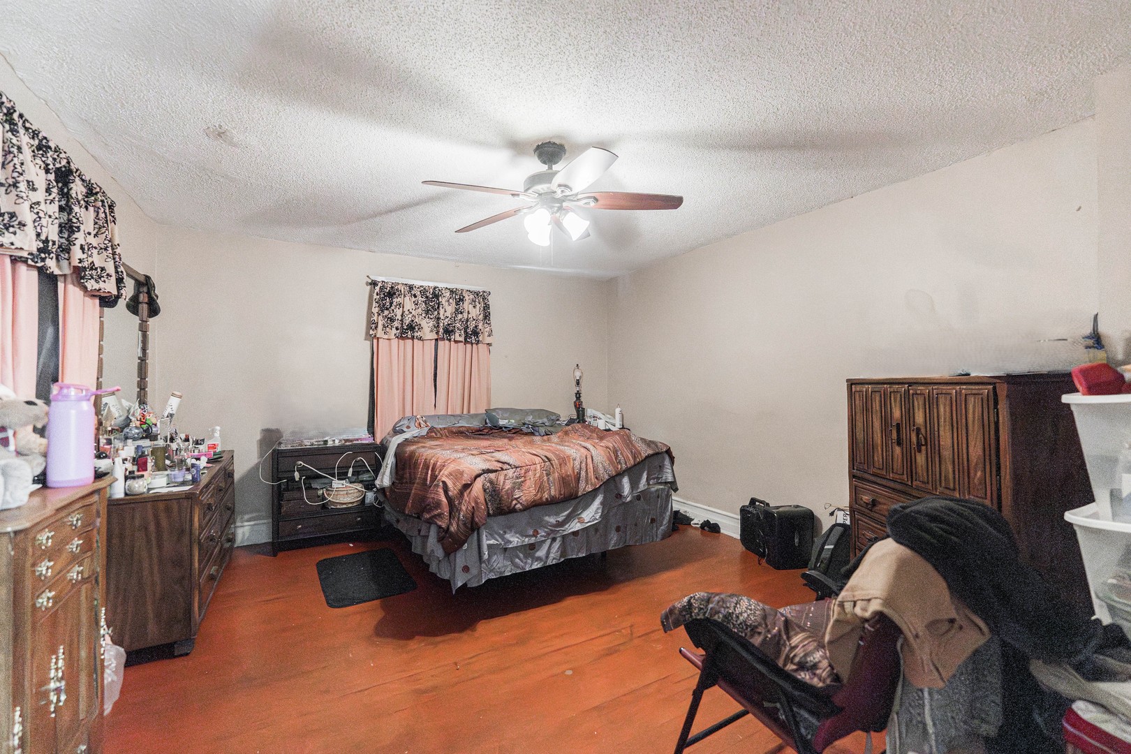 356-358 N SPRING Street, Elgin, IL 60120