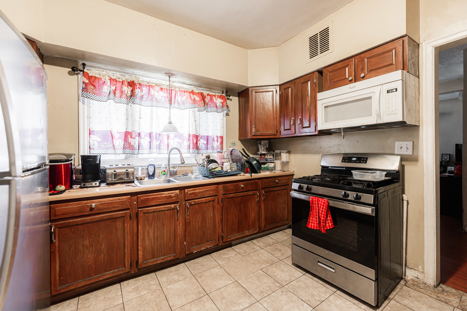356-358 N SPRING Street, Elgin, IL 60120