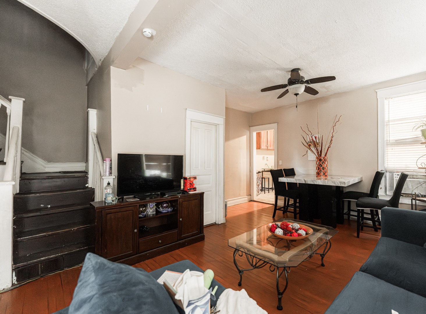 356-358 N SPRING Street, Elgin, IL 60120