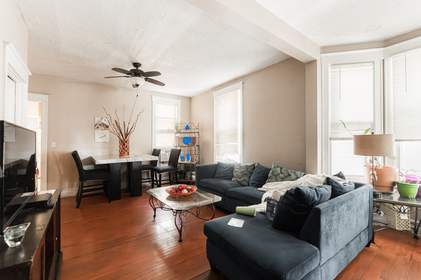 356-358 N SPRING Street, Elgin, IL 60120
