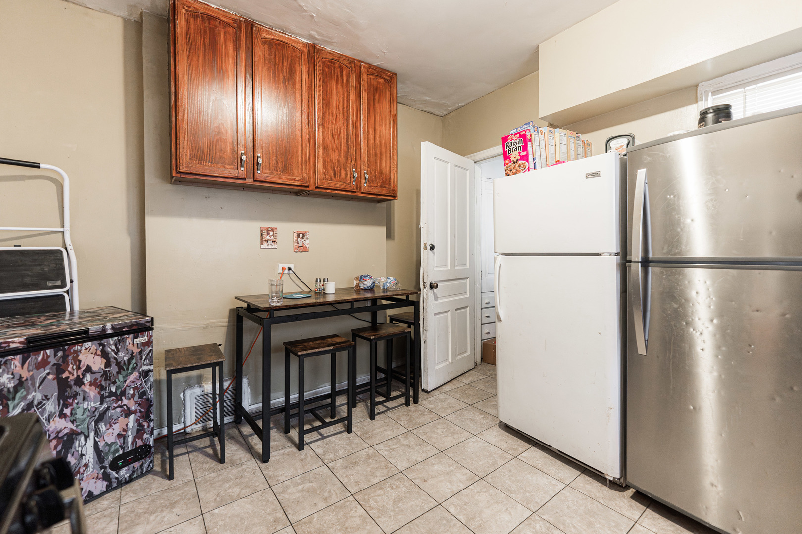 356-358 N SPRING Street, Elgin, IL 60120
