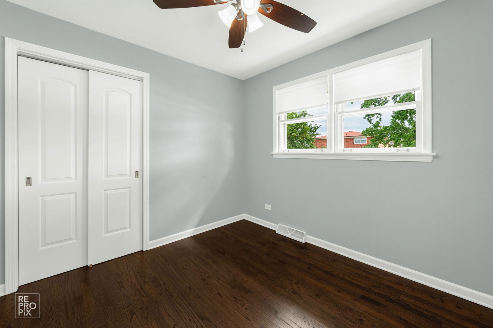 7706 S Oconto Avenue, Bridgeview, IL 60455