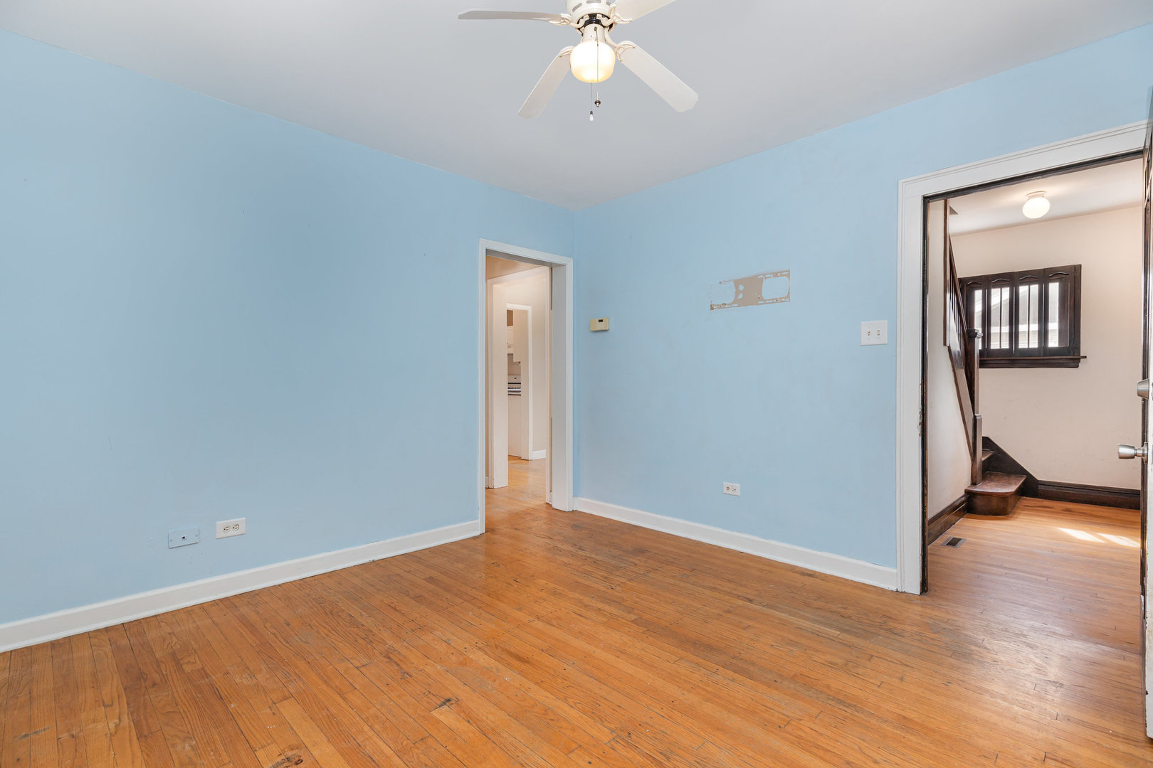 1057 Hollywood Avenue, Des Plaines, IL 60016
