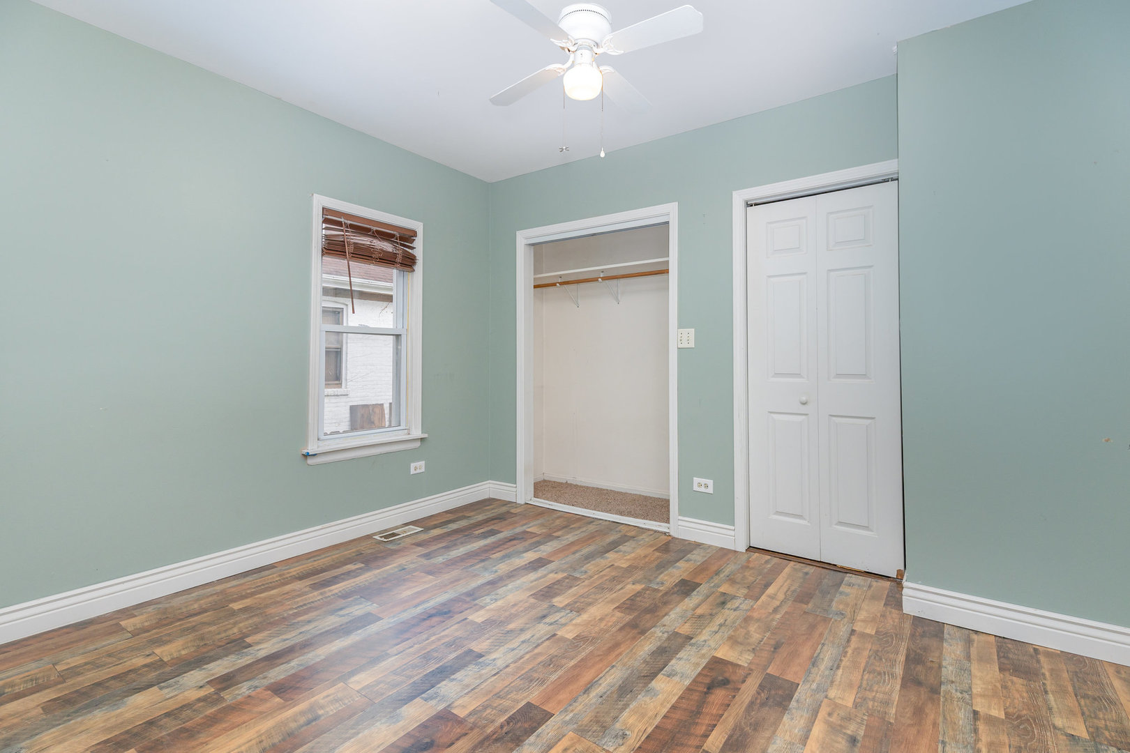 1057 Hollywood Avenue, Des Plaines, IL 60016