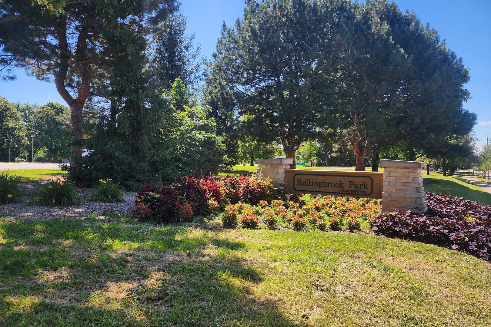 1005 S Hershey Road, Bloomington, IL 61704