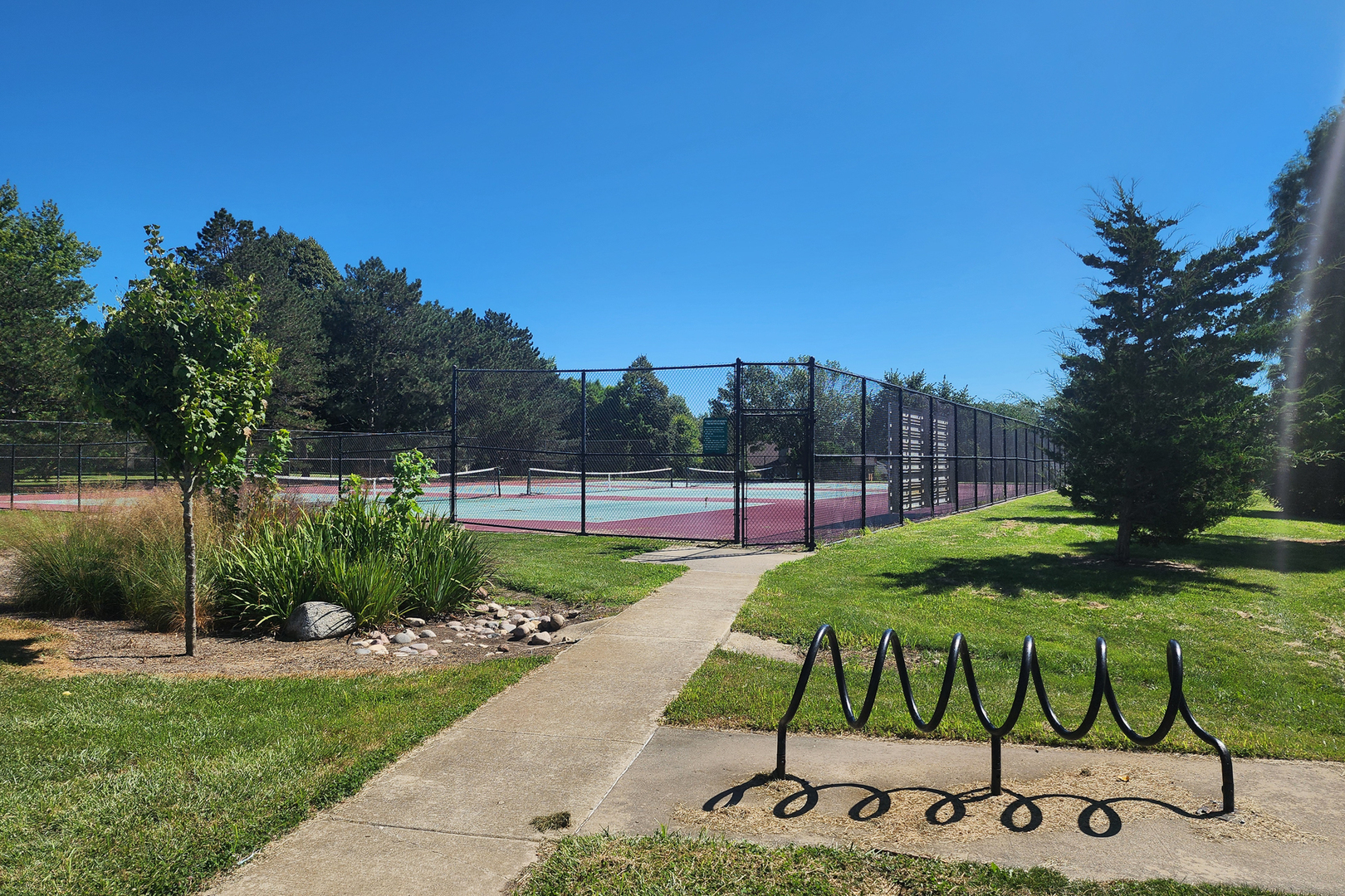 1005 S Hershey Road, Bloomington, IL 61704