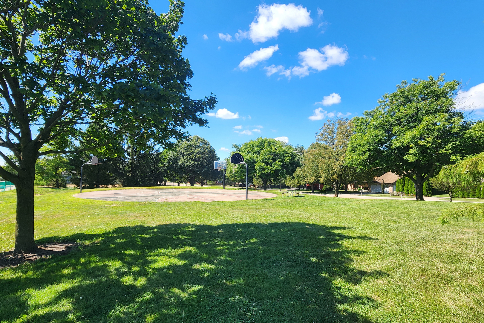 1005 S Hershey Road, Bloomington, IL 61704