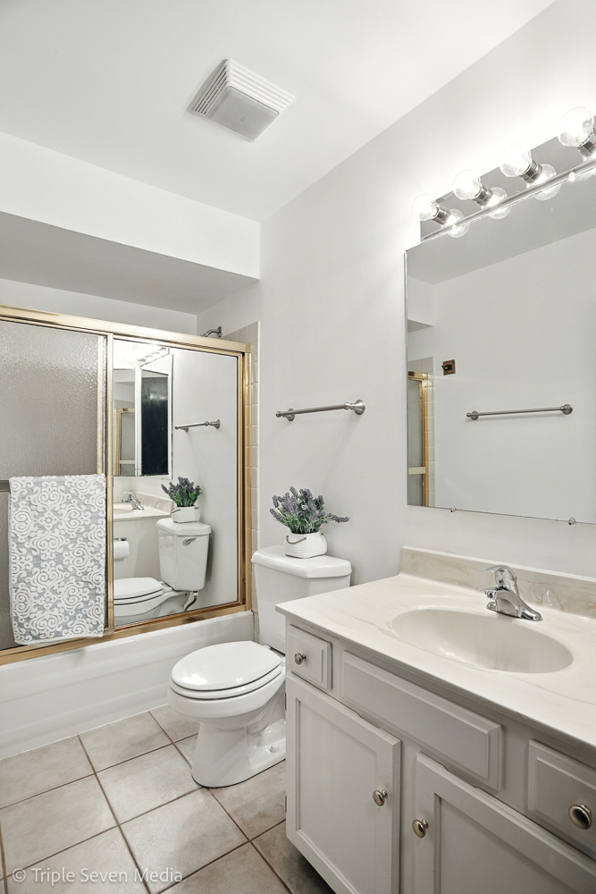 4128 Cove Lane #C, Glenview, IL 60025
