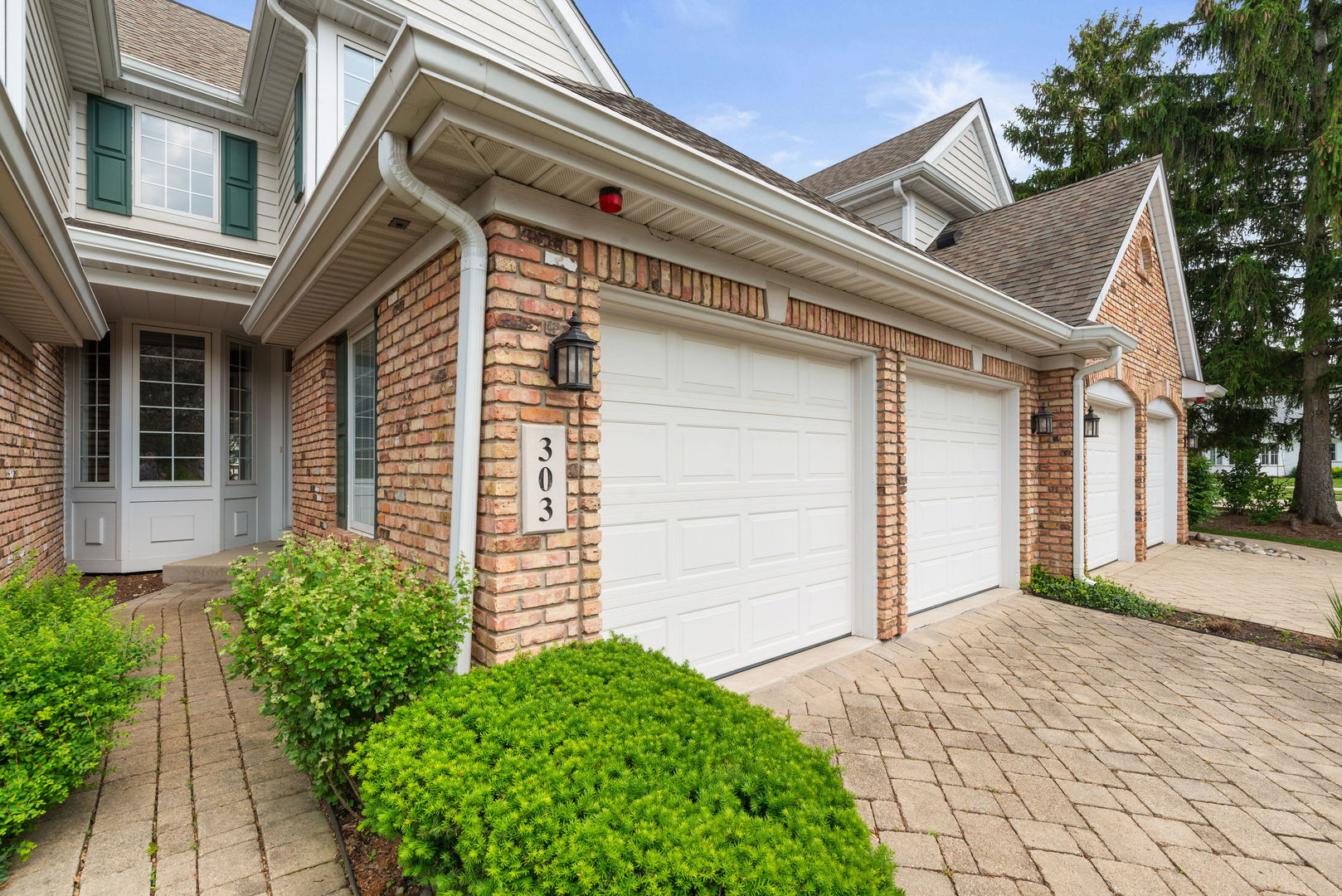 303 Reserve Circle, Clarendon Hills, IL 60514