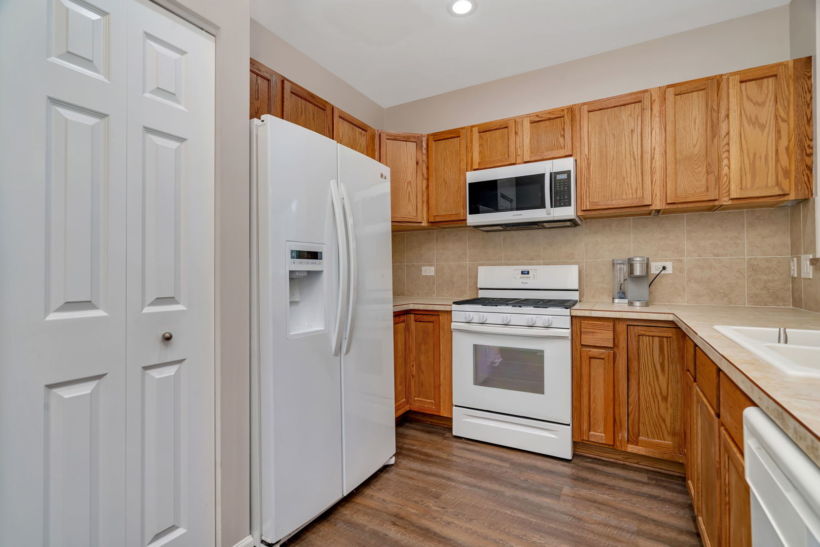 838 Daniel Drive, Minooka, IL 60447