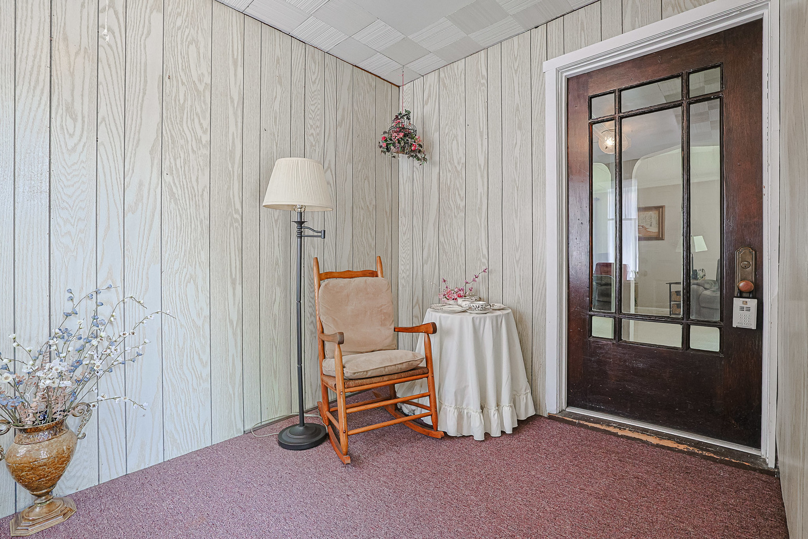 37 N Addison Road, Villa Park, IL 60181