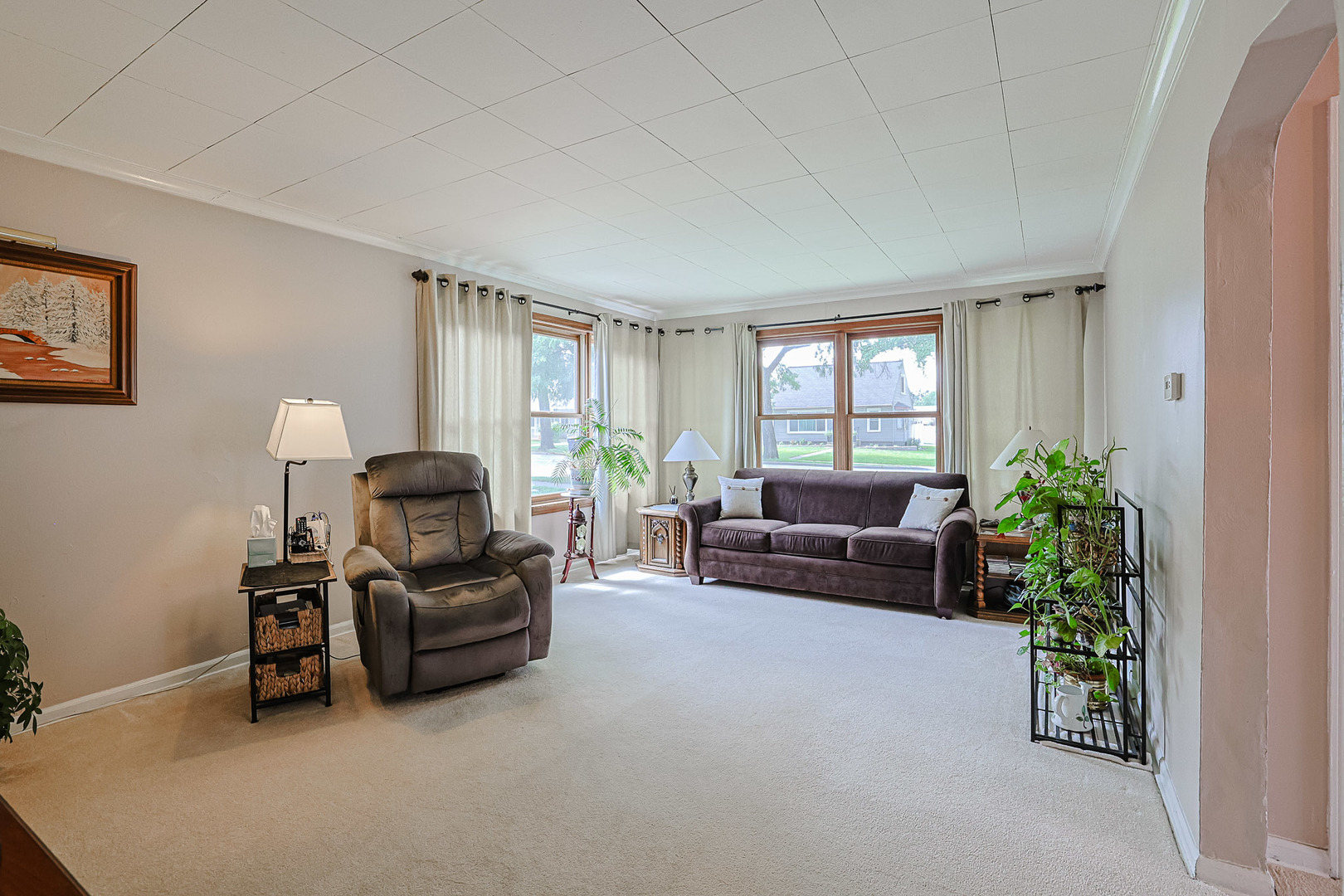 37 N Addison Road, Villa Park, IL 60181
