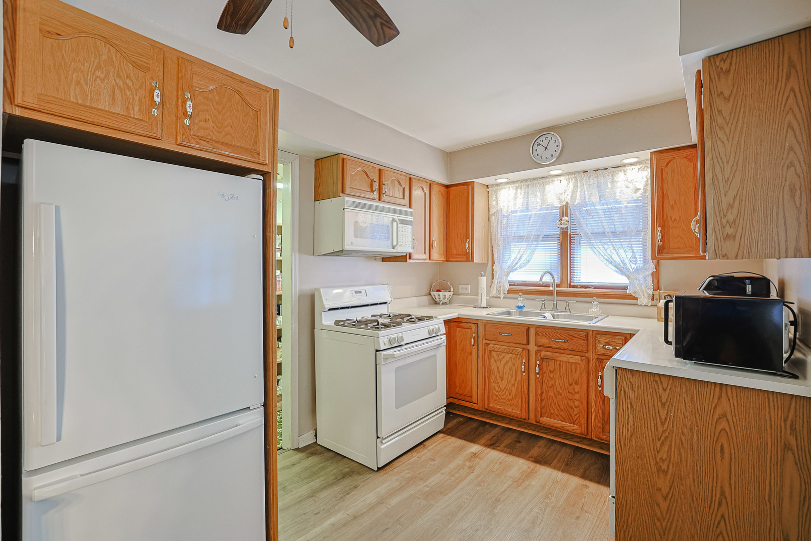 37 N Addison Road, Villa Park, IL 60181